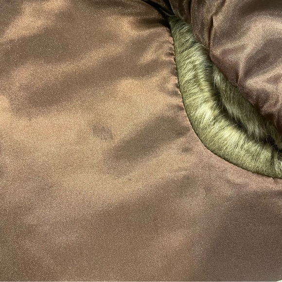 Girl’s Polo Ralph Lauren Faux Fur Vest Size 5 - Picture 13 of 13